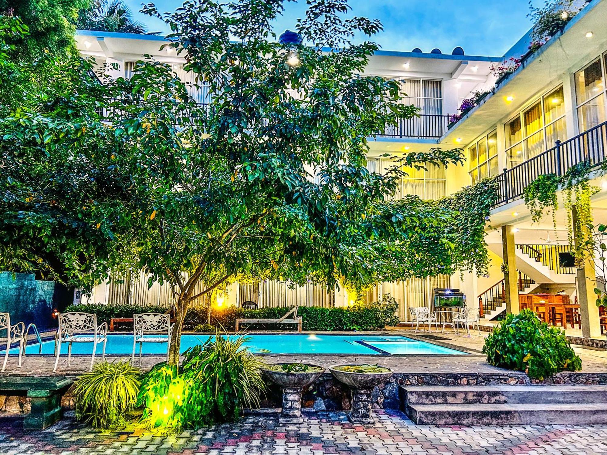 Salubrious Resort أنرادابورام المظهر الخارجي الصورة