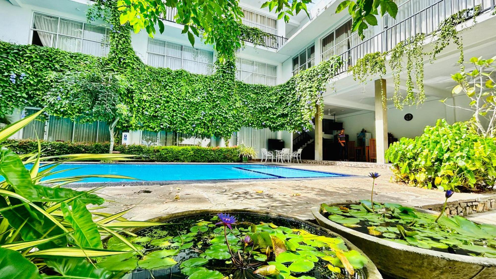 Salubrious Resort أنرادابورام المظهر الخارجي الصورة